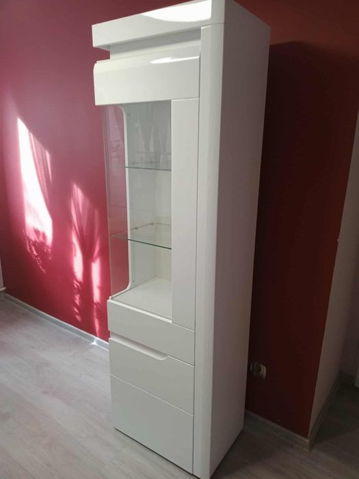 Witryna szklana jak nowa Agata meble