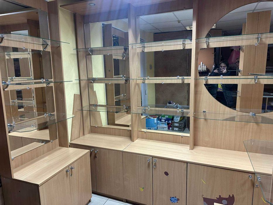 Меблі для магазину, офісу