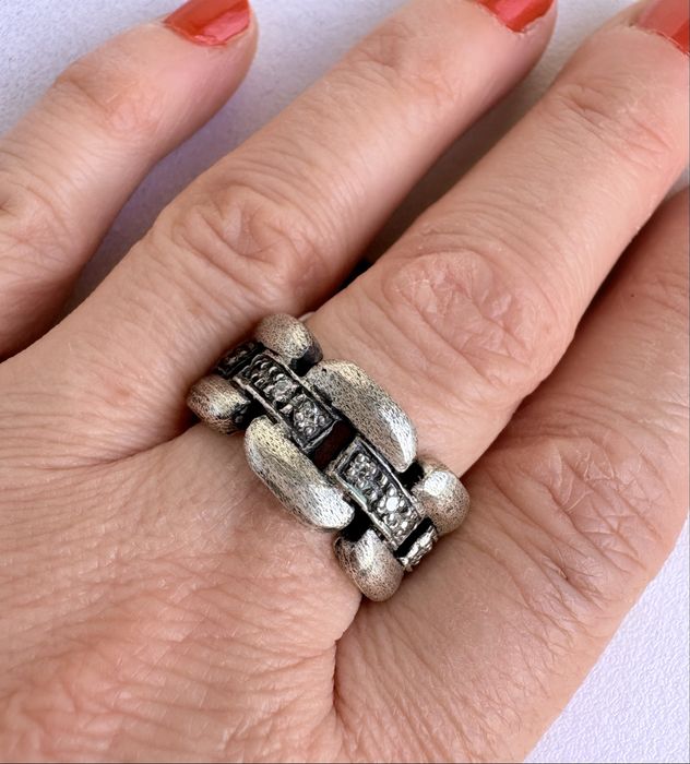 Anel em Prata e zirconia