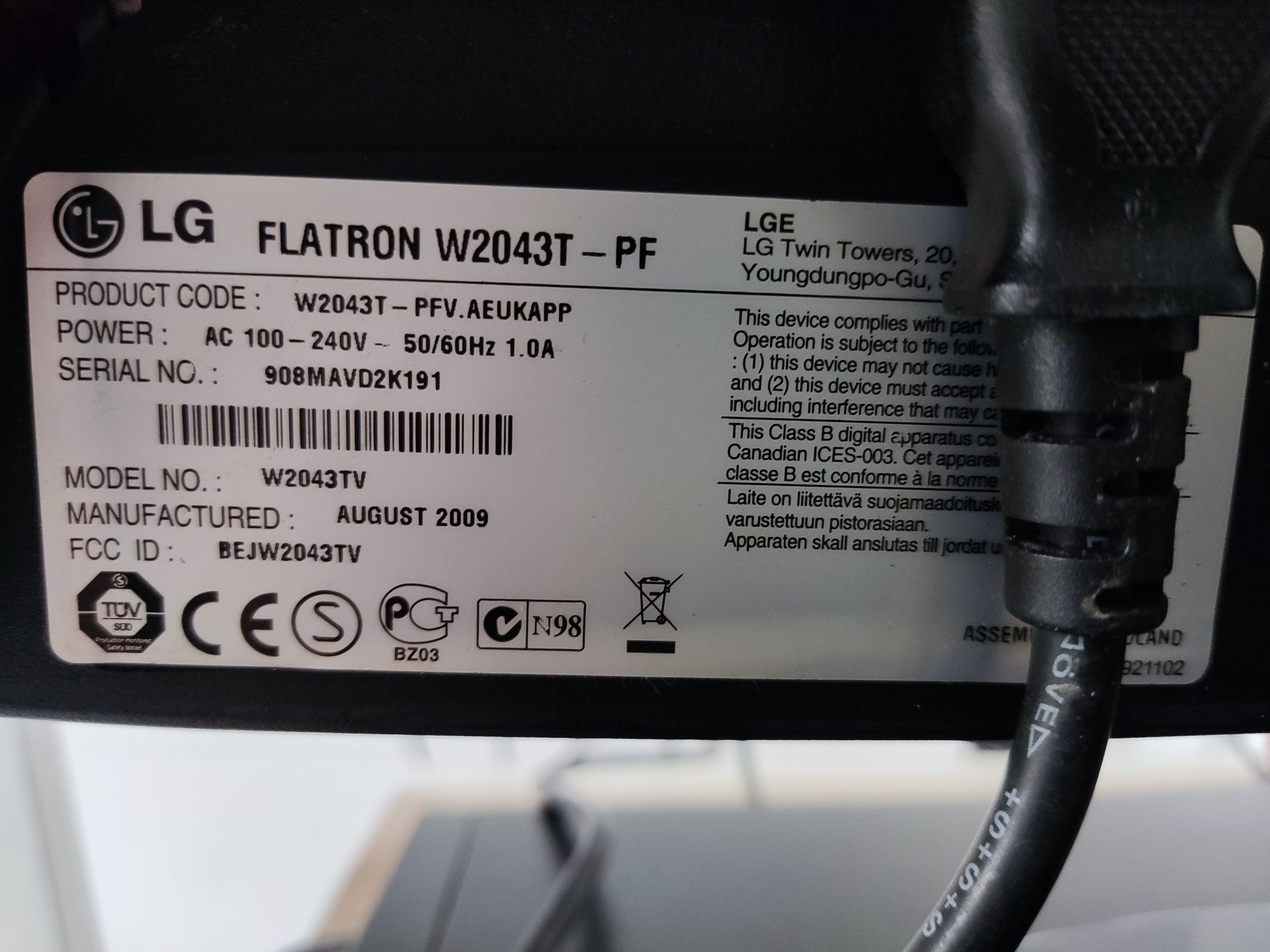 Monitor LCD LG Flatron W2043T-PF + GRATIS