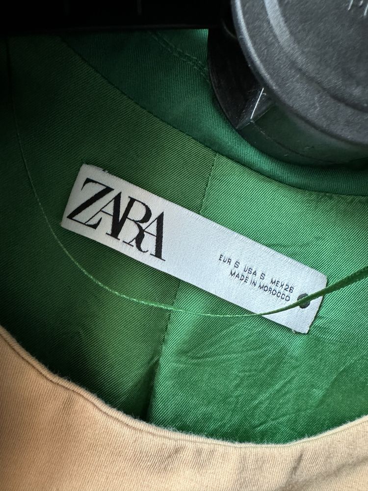 Zielona marynarka Zara rozm. S pióra