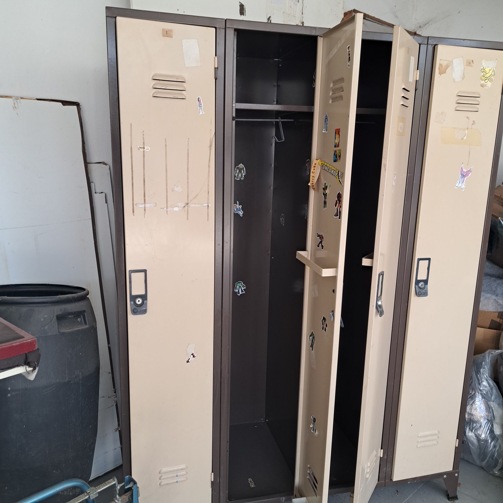 Cacifo metalico medidas 1.50 altura largura 50 cmm comprimento  1.20 c