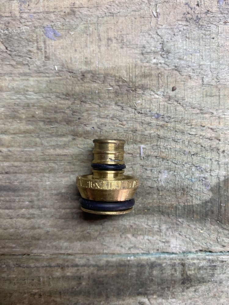 Регулювальний колектор FAR  1"x3/4"