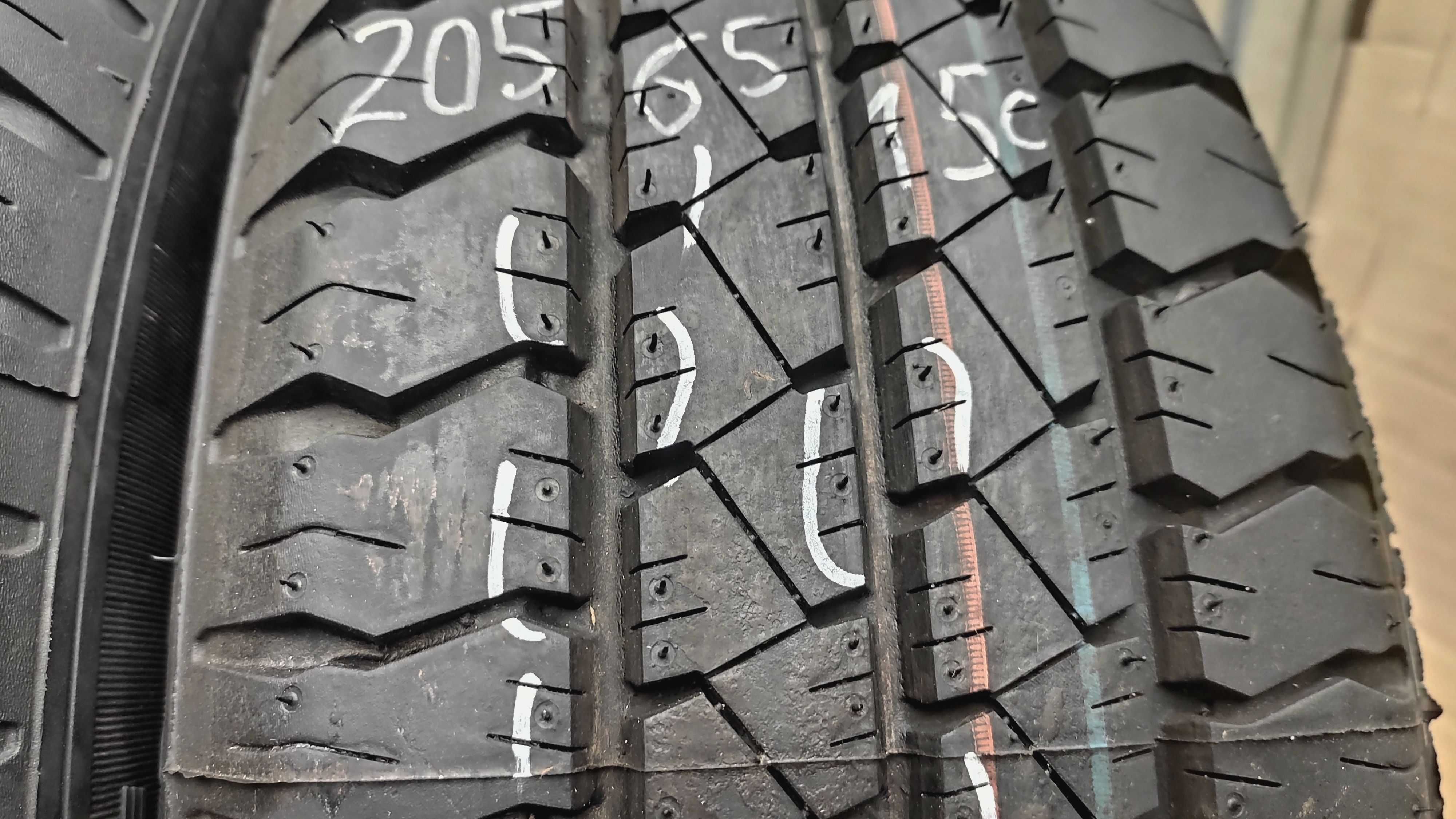 Шини 205/65R15C. Goodyear G-26. 99% (замінник на 195/70R15с) с