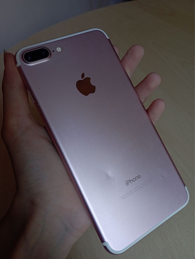 iPhone 7+ pink 128гб