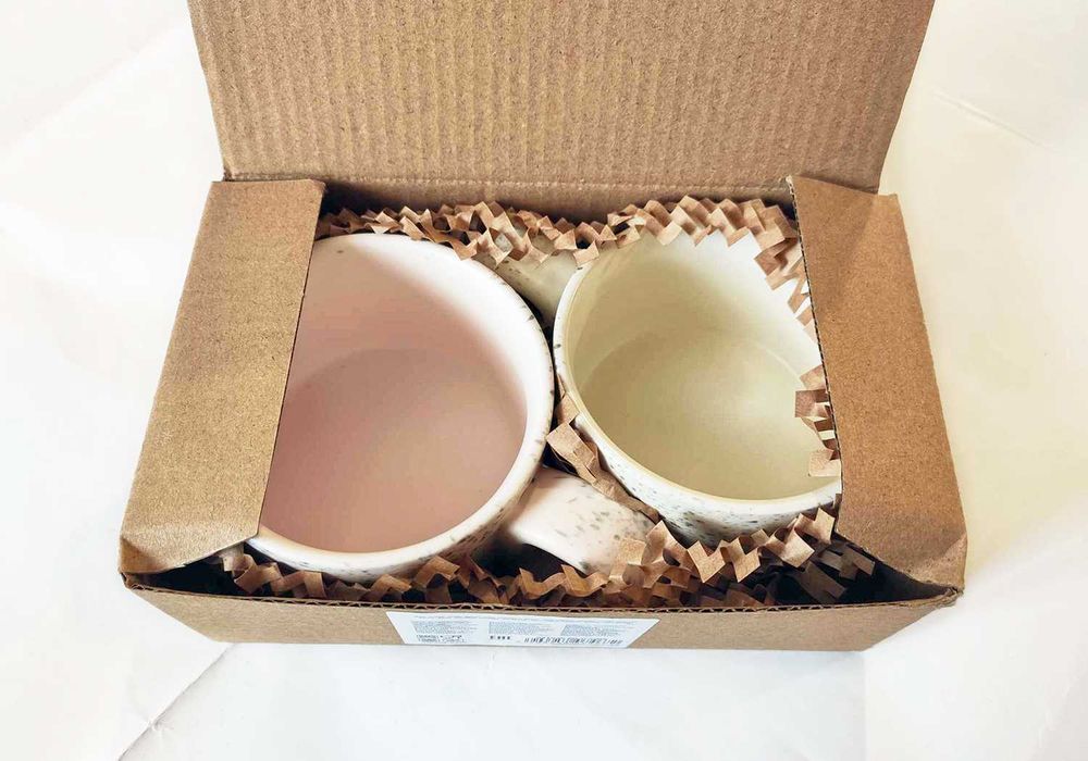 Nakrapiane filiżanki na kawę mini kubki różowy kremowy dwupak komplet