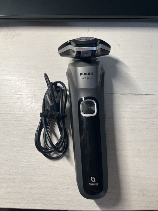 Продам бритву Philips