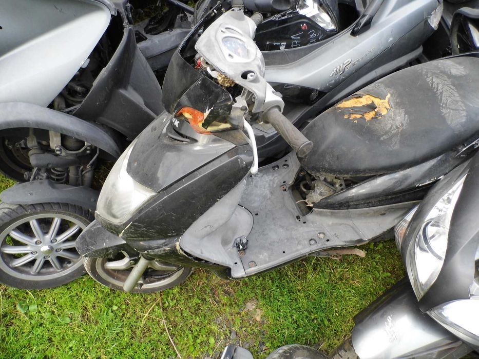 YAMAHA CYGNUS 125 CCM 00-06 silnik czesci czasza lagi kokpit gaźnik