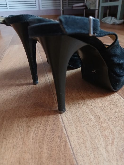 Продам обувь не дорого