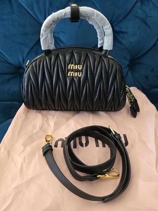 Mala Miu Miu preta