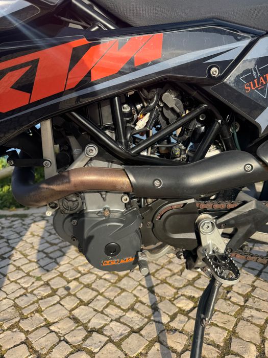 KTM 690 SMC como nova