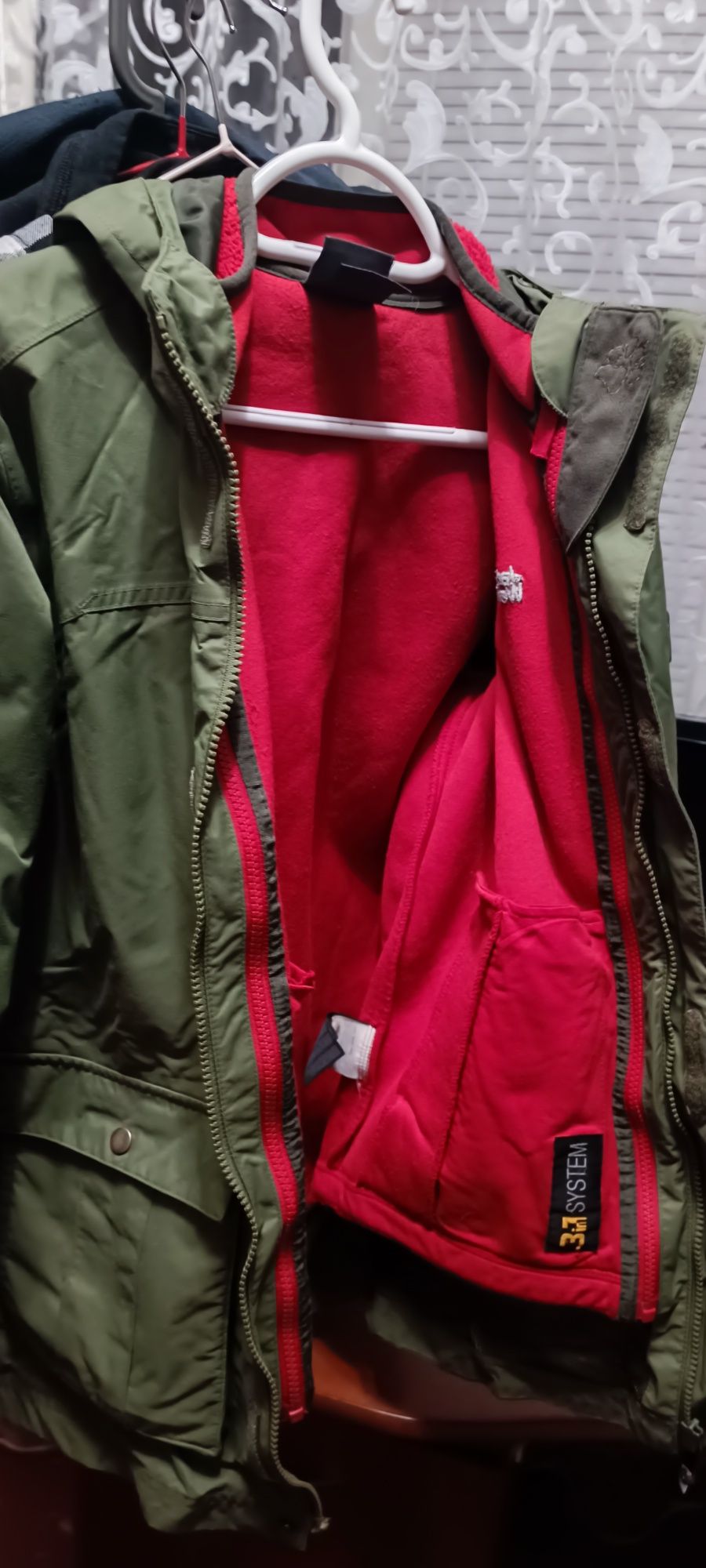 Продам куртку  jack wolfskin зріст 152см