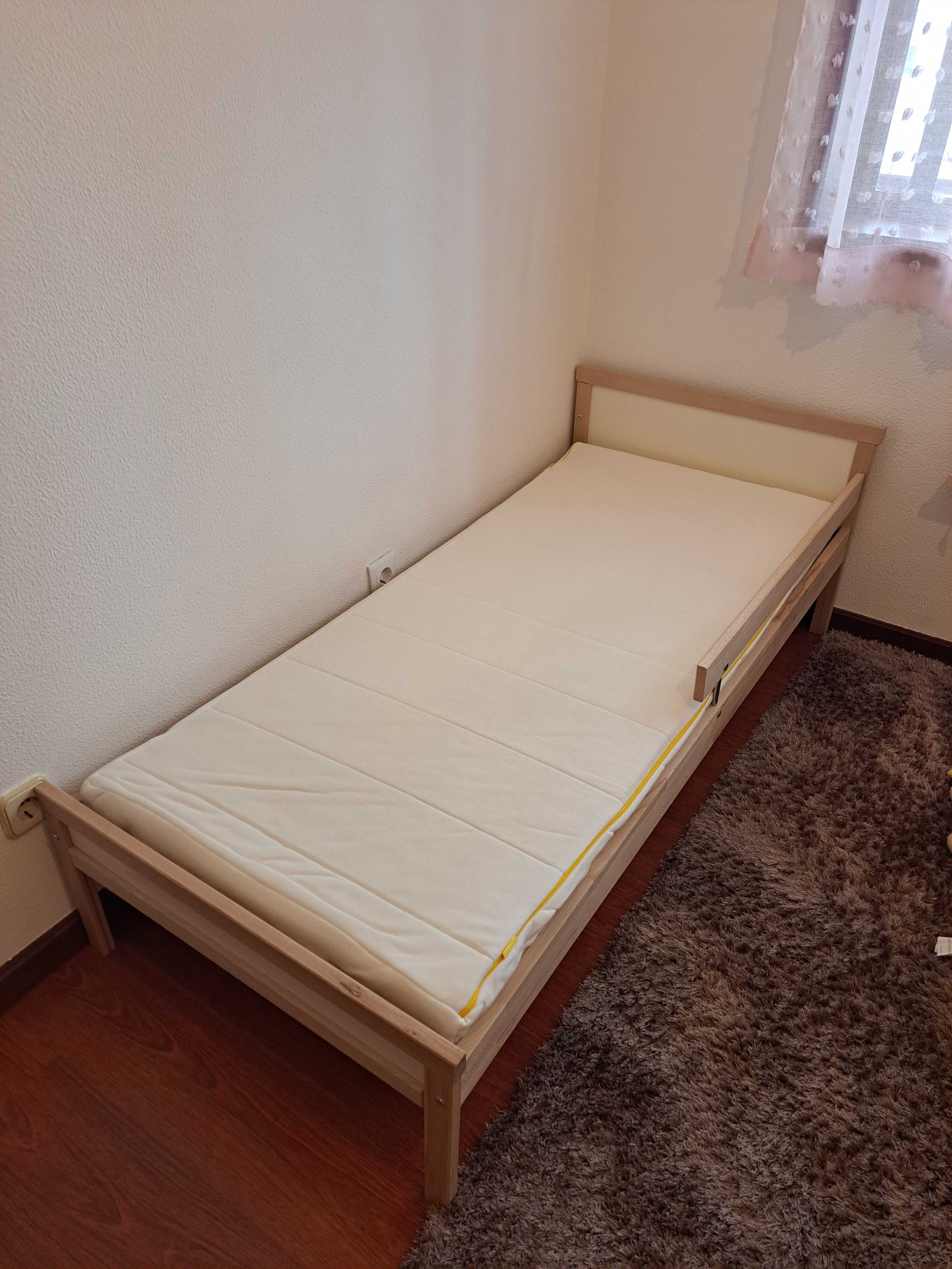 Cama criança Sniglar + estrado + colchão