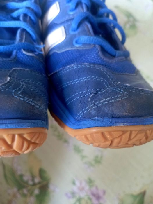 Кросівки Adidas для гандболу