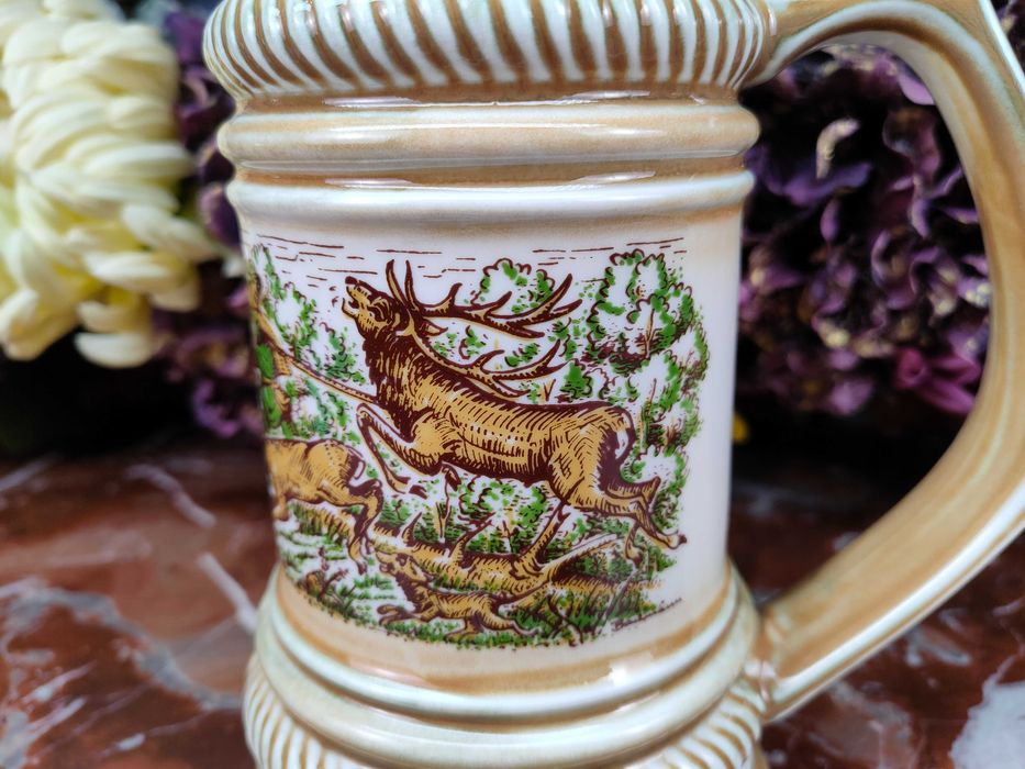 Porcelanowy myśliwski kufel -Polowanie na dziki i jelenia-0,8L- Lettin
