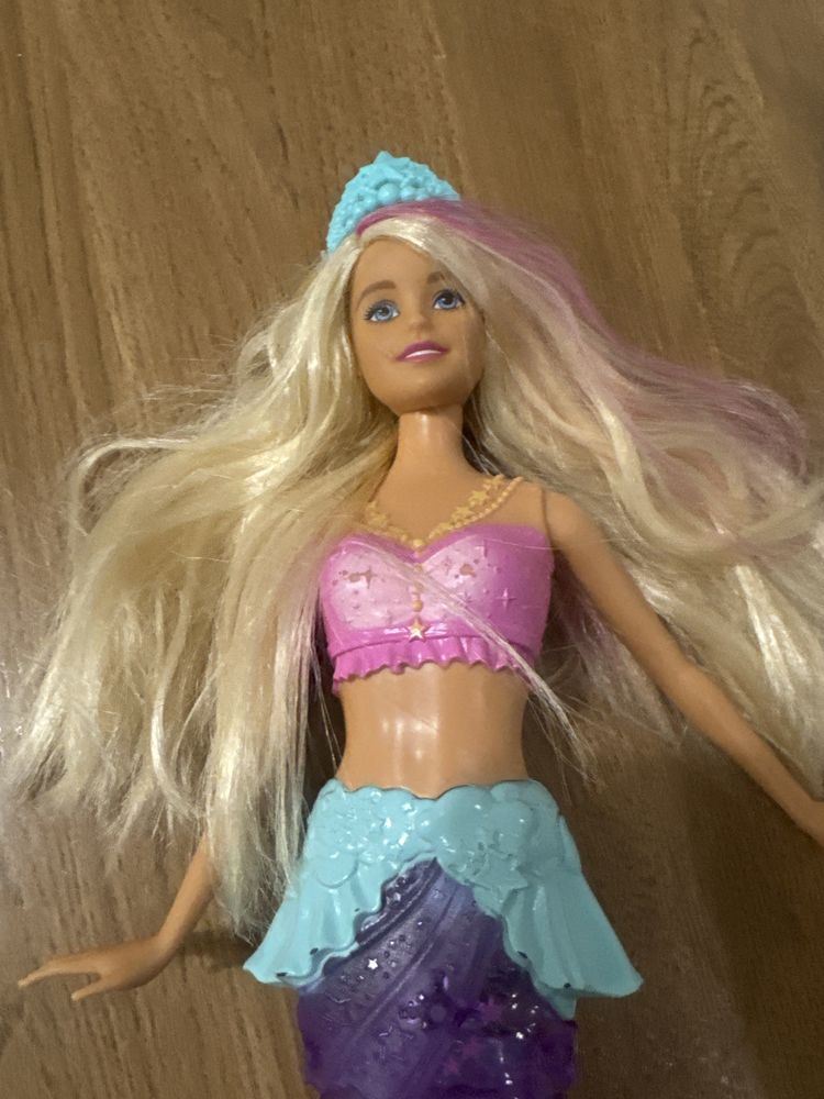 Barbie syrenka Dreamtopia świecący ogon