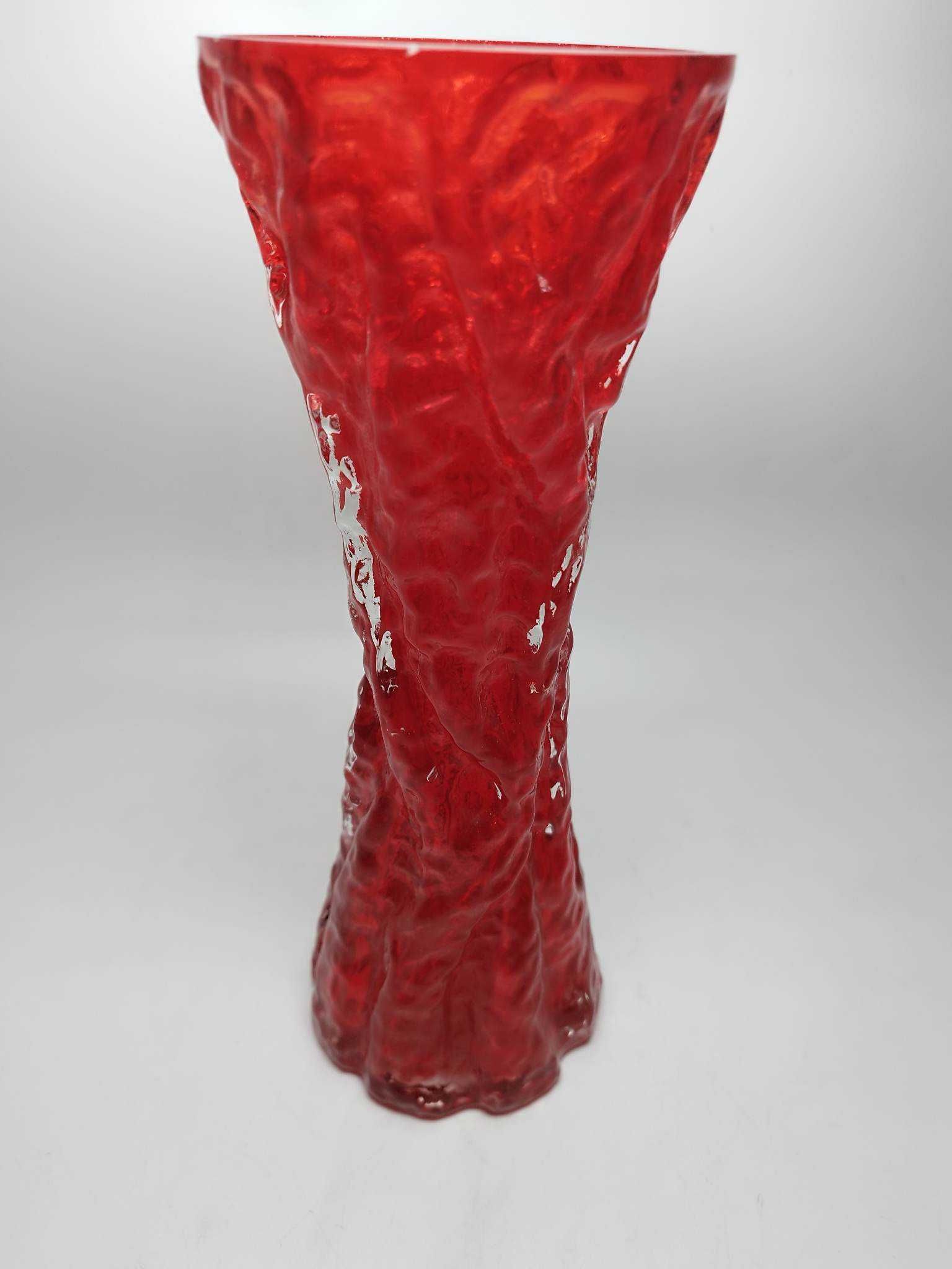 Rubinowy wazon 26cm lata 70-te vintage retro