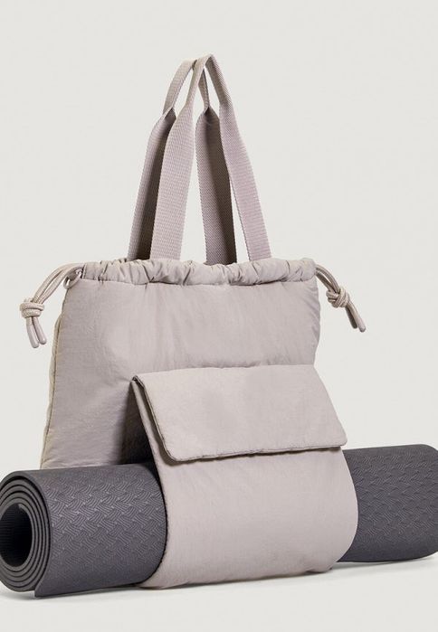 Спортивна сумка oysho з ущільненою зовнішньою кишенею