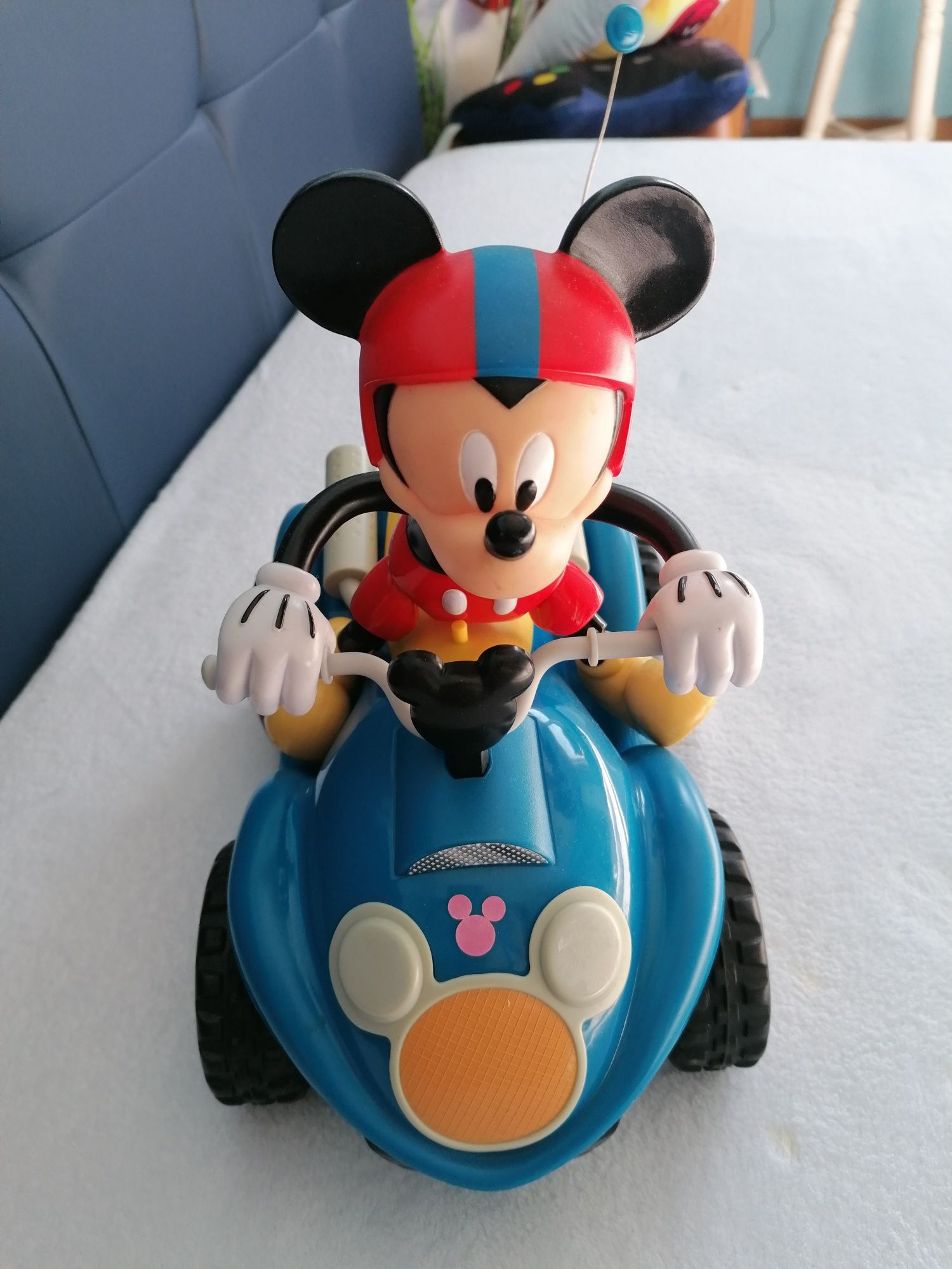 Moto 4 Mickey Mouse