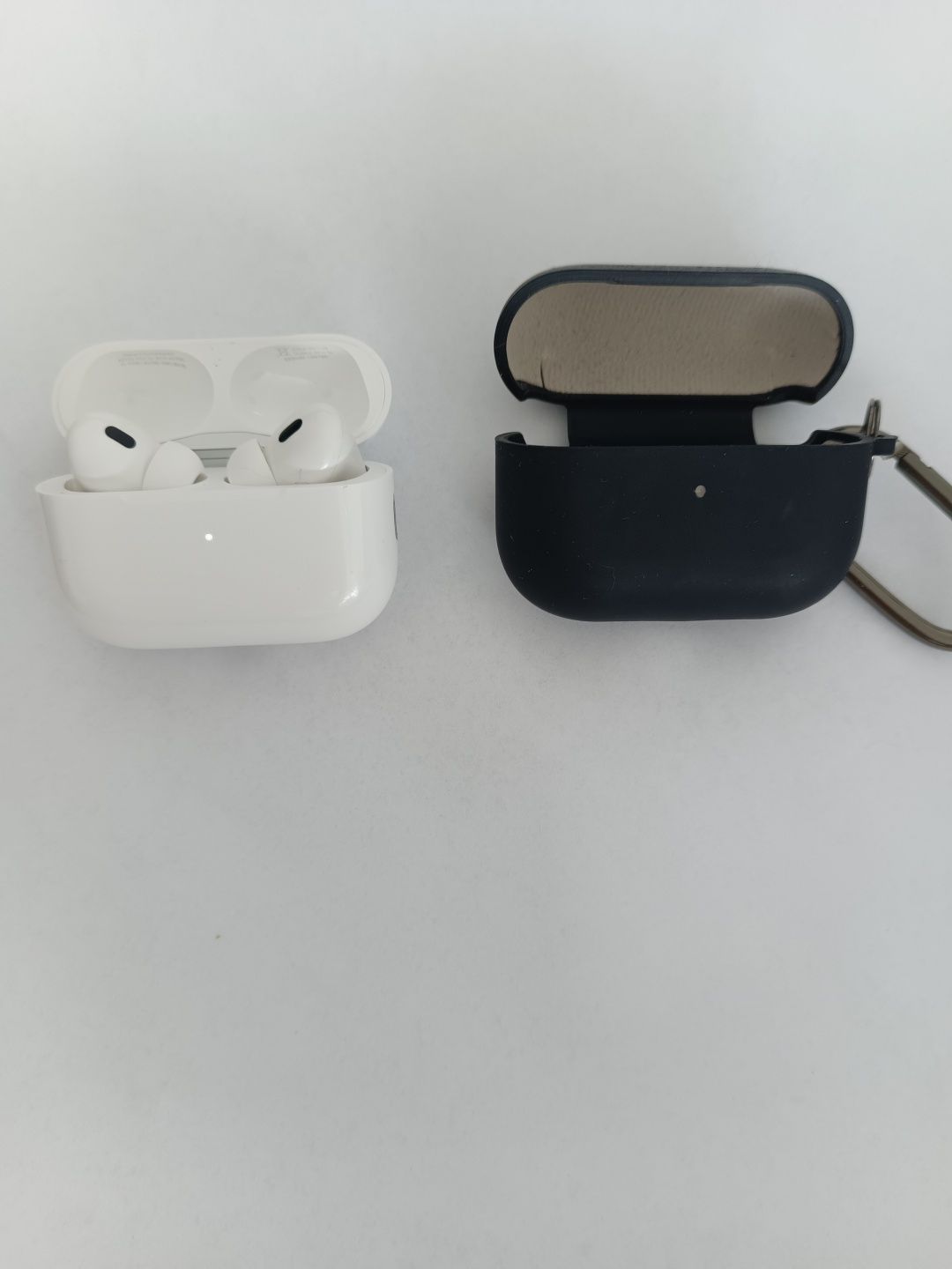 Продам AirPods Pro 2 (оригінал, повний комплект, б/в)