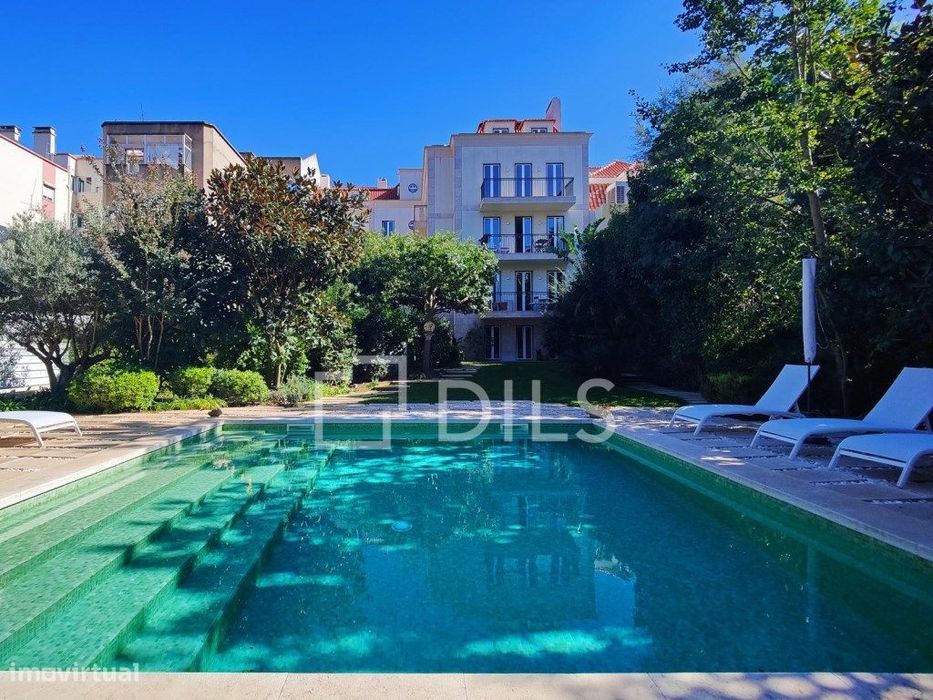 Apartamento T3 com varanda, garagem, jardim e piscina na Estrela, L...