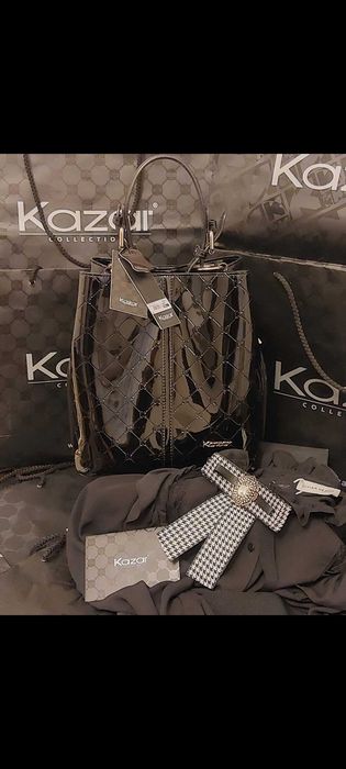 Lakierowana czarna skórzana torebka Marki Kazar