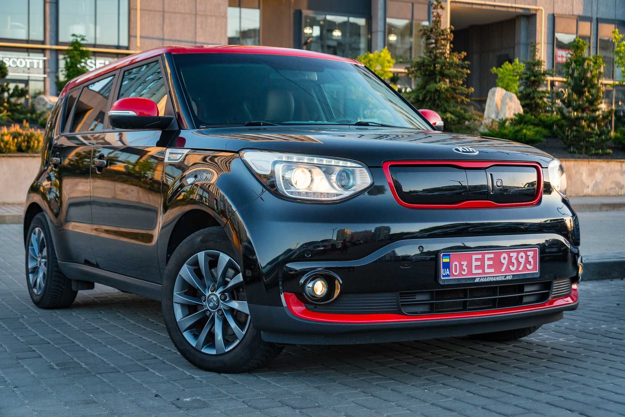 Kia Soul 2018  EV 33 kWh (110 к.с.)