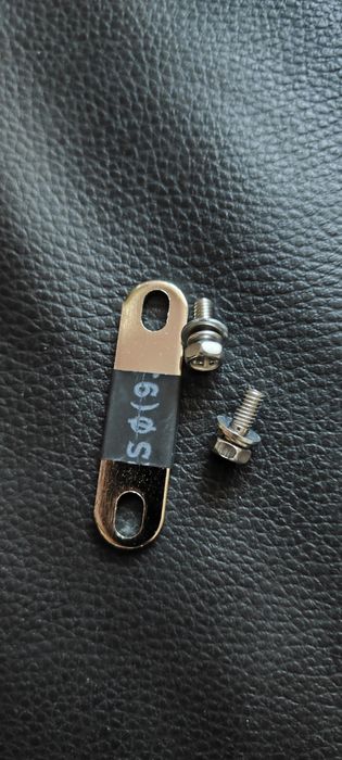 Продаються комплекти перемичкок та кріплень до АКБ eve105.