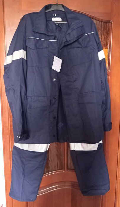 Спецодяг. Костюм для захисту від забруднень.