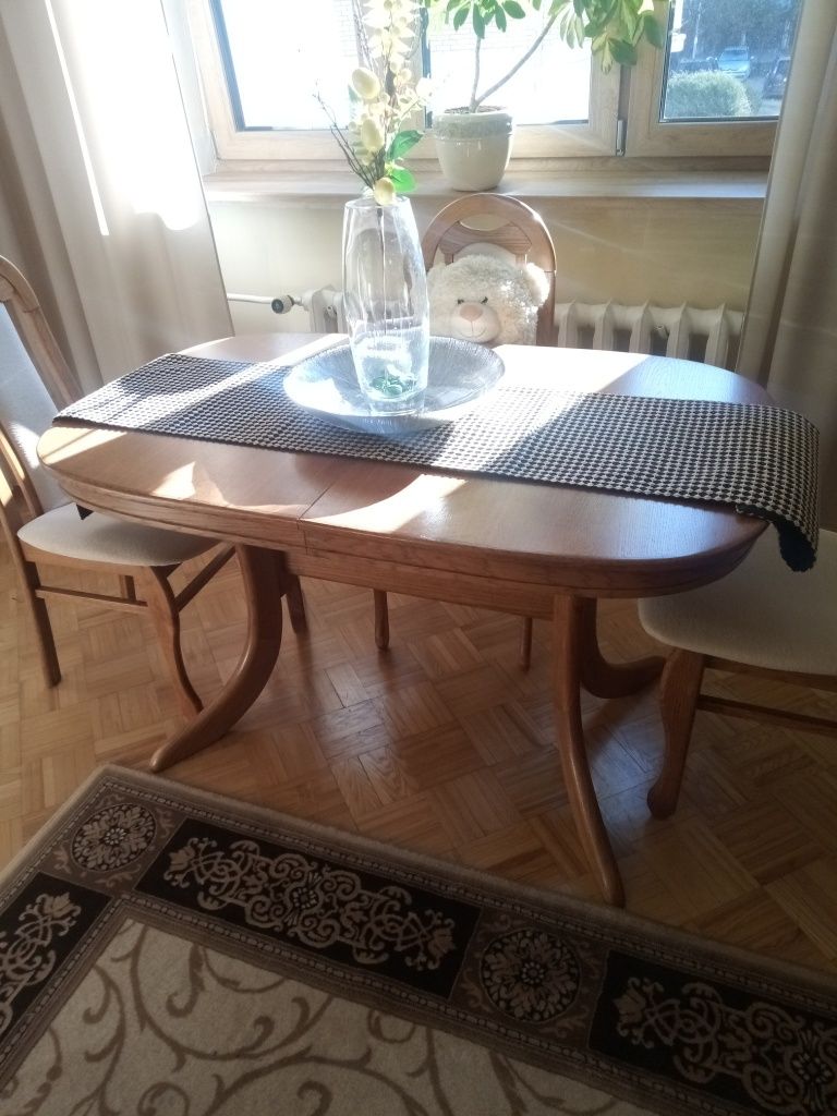 Stół dębowy z naturalnego drewna