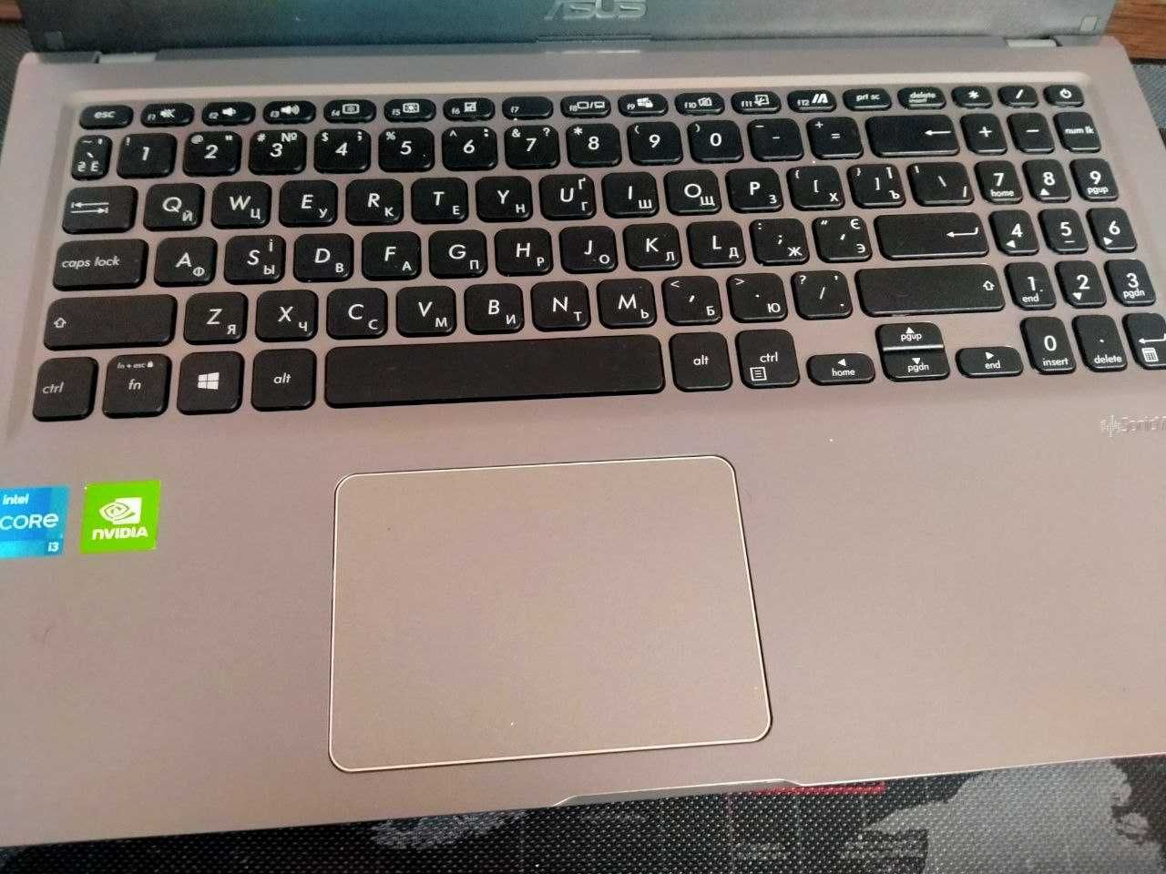 Ноутбук ASUS Laptop X515EP-BQ327 в идеальном состоянии