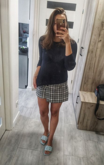 Piękny ażurowy sweterek