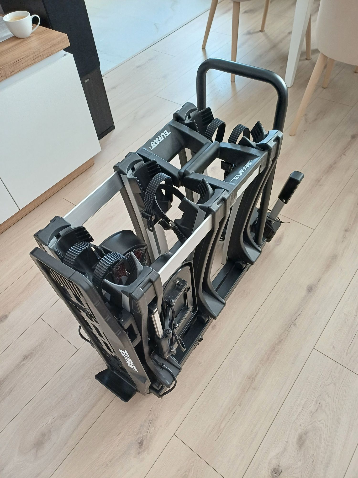 Bagażnik rowerowy na hak Eufab Premium 3, na rowery elektryczne