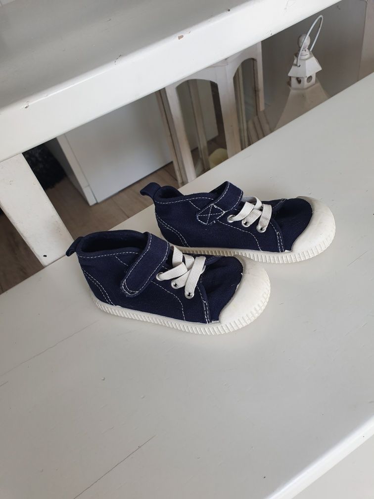 Buty chłopięce Trampki H&M r.23