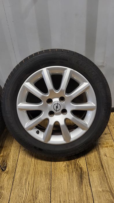 Felgi Opel 16" 4x100 z oponami 205/55 R16 Astra H Corsa Super stan