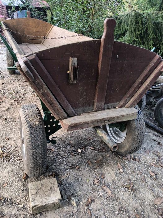 Wóz metalowy do ciągnika