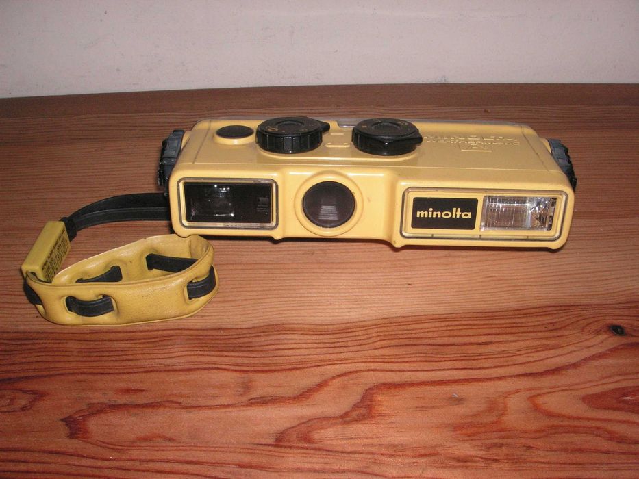 Máquina Subaquática Minolta Weathermatic - Antiga