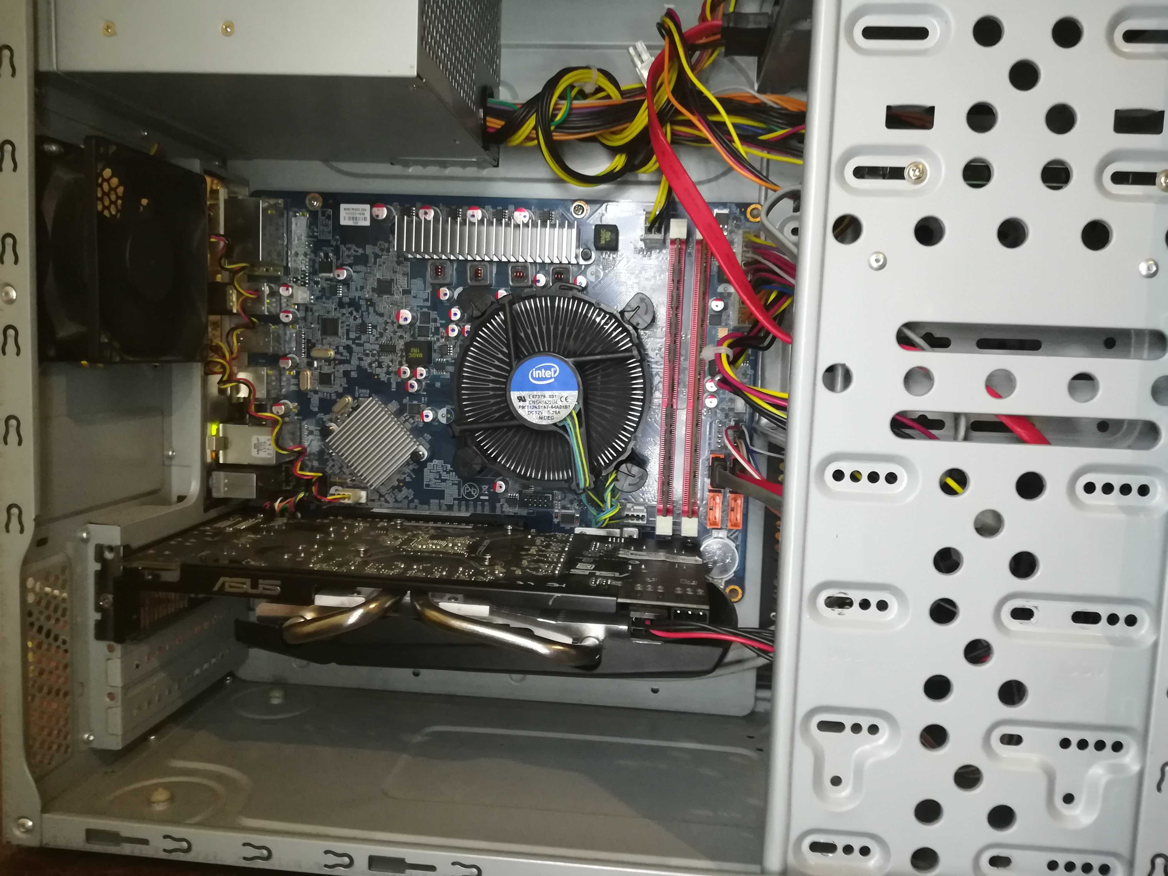 игровой  i5-3330 8Gb DDR3 250 гб видеокарта 1 гб ddr 5 wot высокие