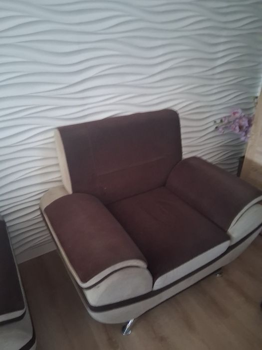 Kanapa,fotel i pufa.