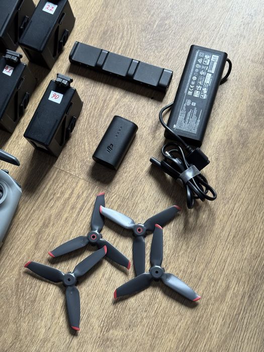 DJI FPV RC 2. FPV пульт керування, аккуми, проппи, аксесуари