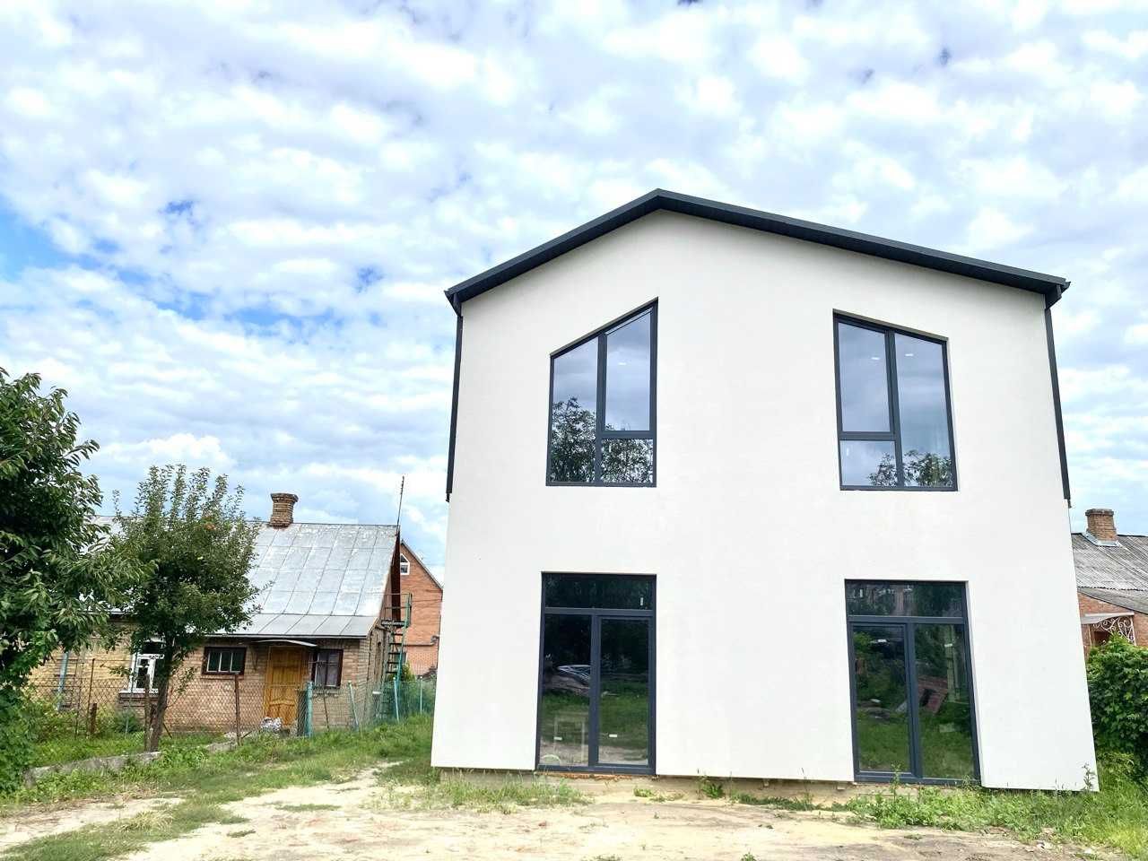 Фасадна комерція в центрі Здолбунова вигідна інвестиція