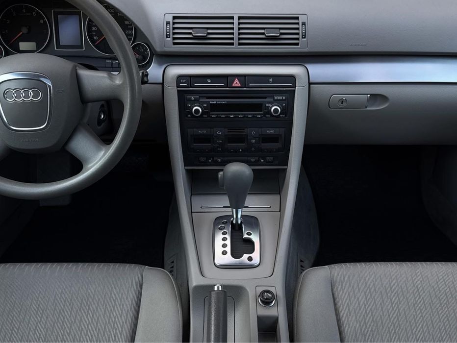 Audi A4 B7 2.0 MPI бензин, автомат