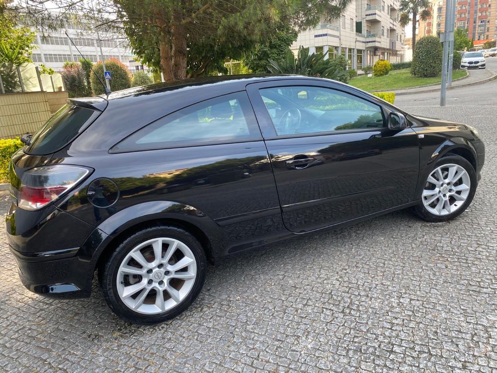 Opel Astra GTC 1.9 150 5LUG 1Dono 250milKM