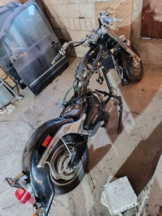 Suzuki Intruder 1500 c90  na części