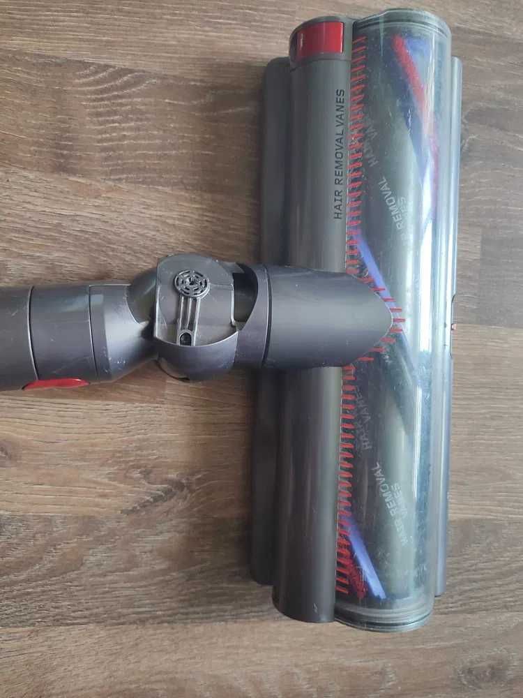 Dyson outsize v11