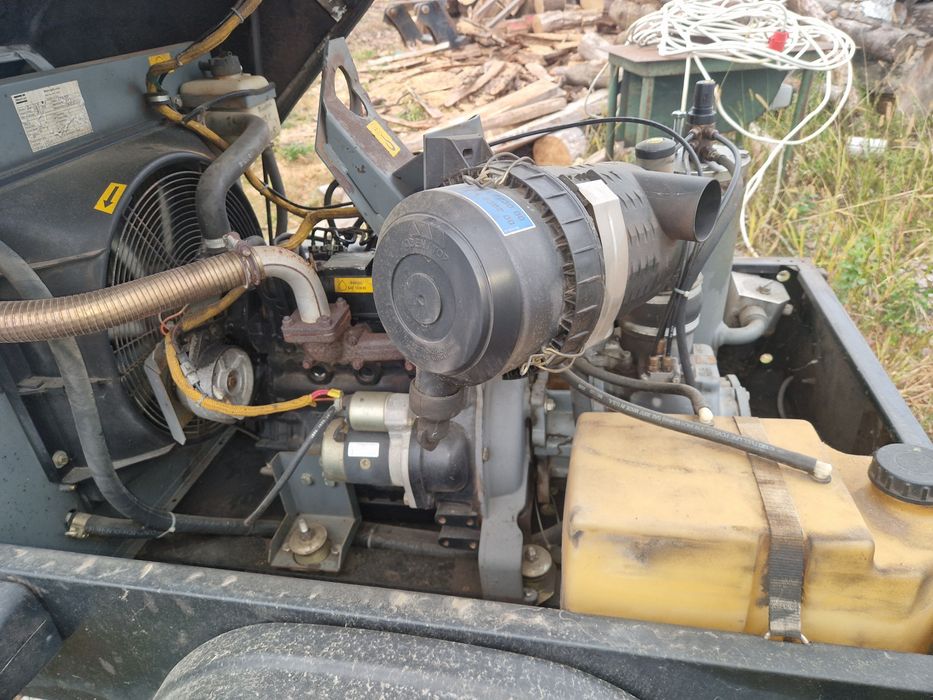 Sprzedam kompresor srubowy