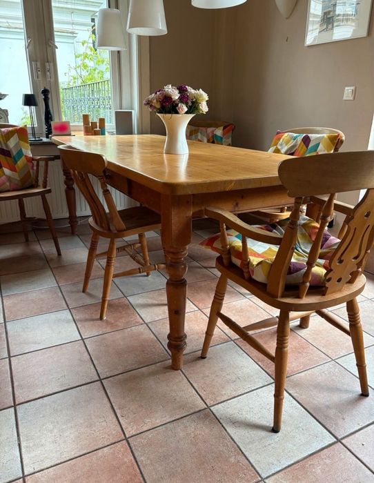 Drewniany Stół z 6 krzesłami