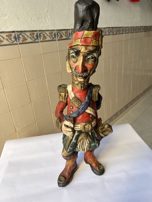 Boneco rustico antigo