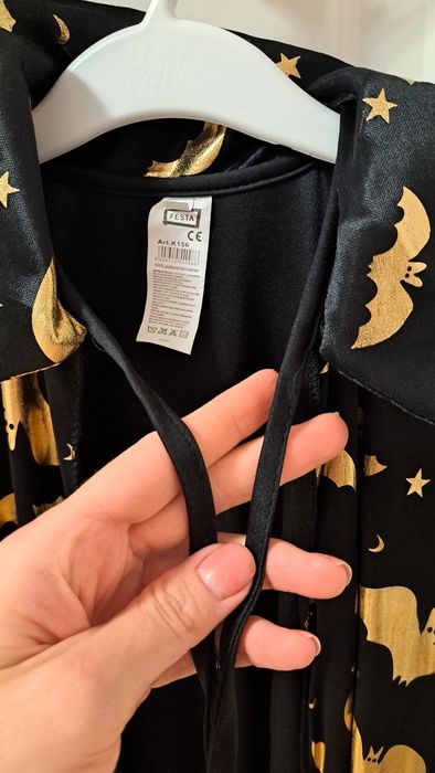 Czarno-złota peleryna przebranie za magika dla dziecka