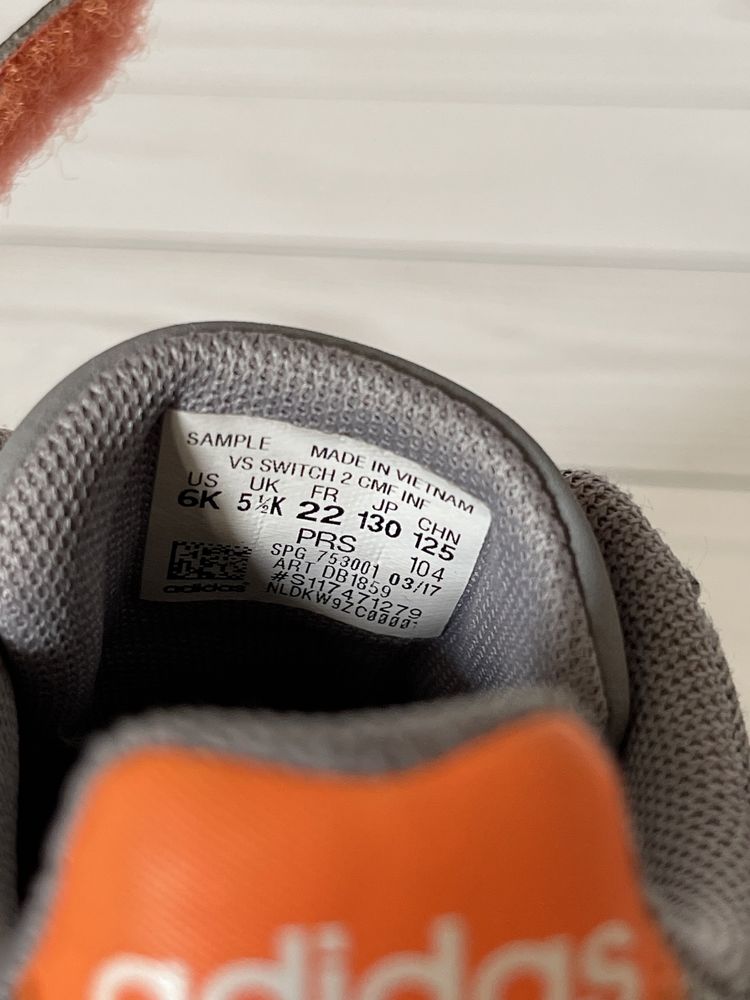 Кросівки Adidas оригінал 22 розмір